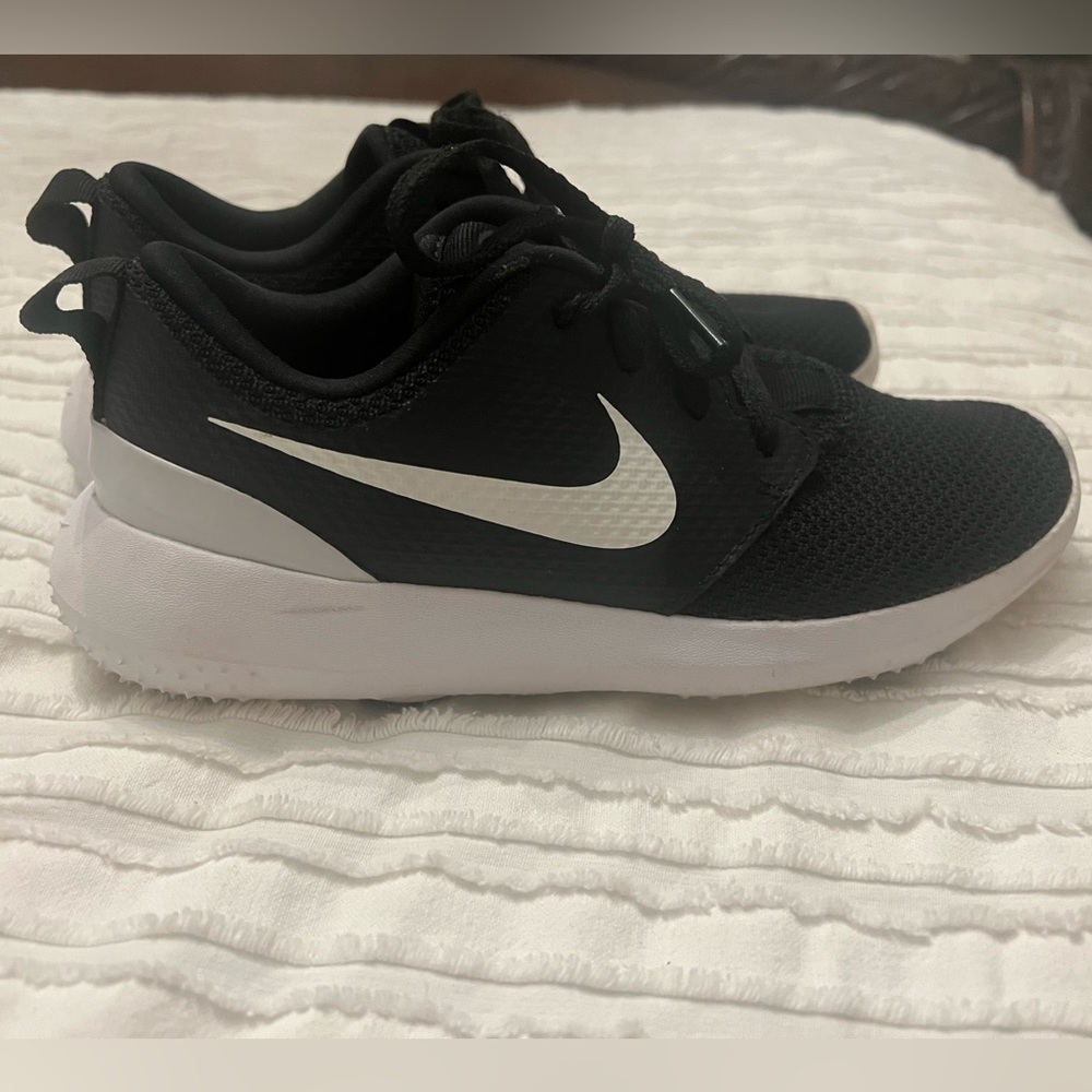 Girls Nike Golf Shoes size 2